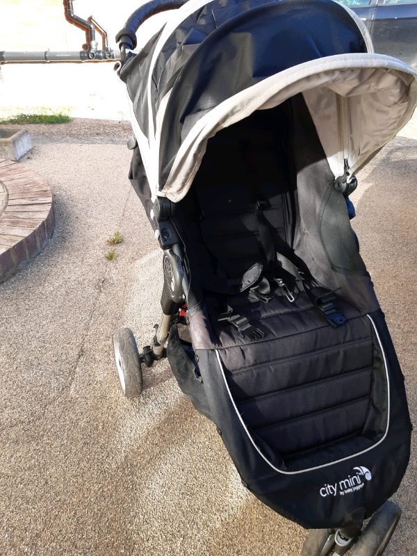 gumtree baby jogger